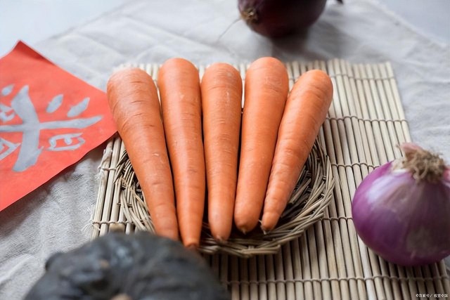 宠物防癌宝典：狗狗一整年都能吃到的抗癌食材